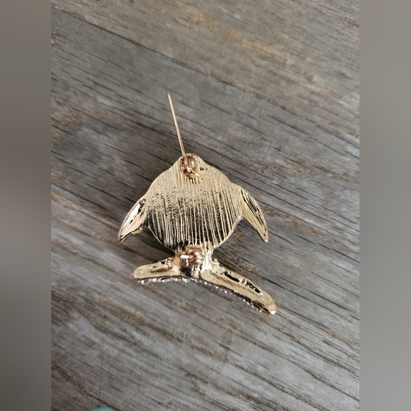 Jelly Belly Style Embellished Fish Brooch - Picture 5 of 7